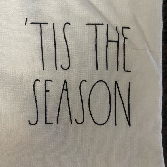 Rae Dunn Holiday Kitchen Towels NWT - Picture 3 of 5